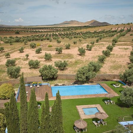 Hotel Spa Villa Nazules Chueca Luaran gambar
