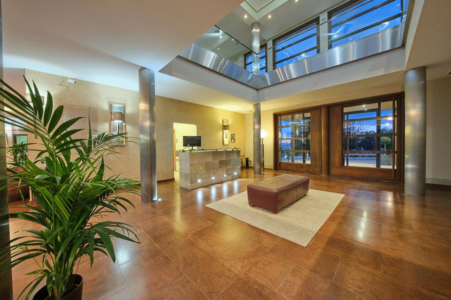 Hotel Spa Villa Nazules Chueca Luaran gambar