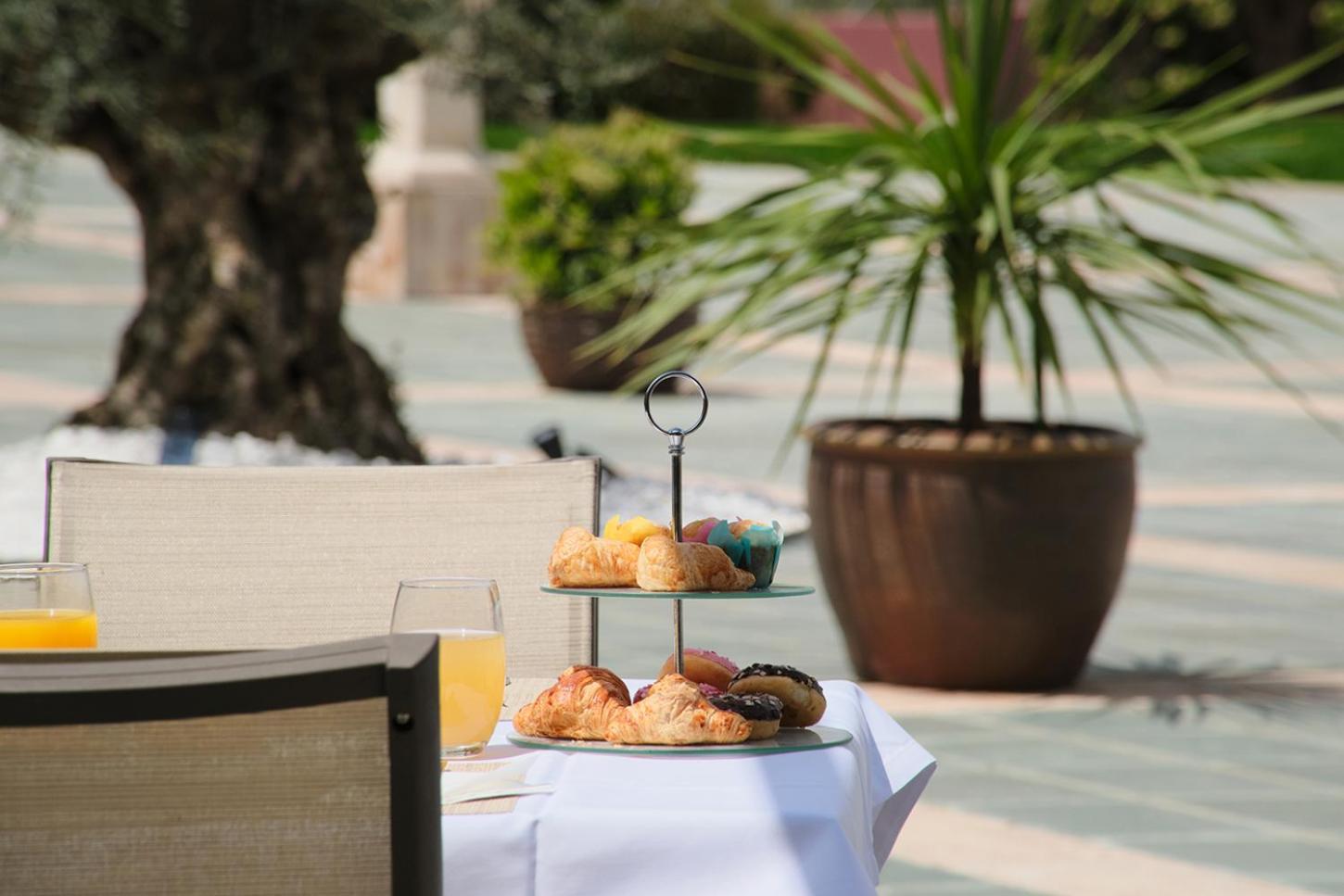 Hotel Spa Villa Nazules Chueca Luaran gambar